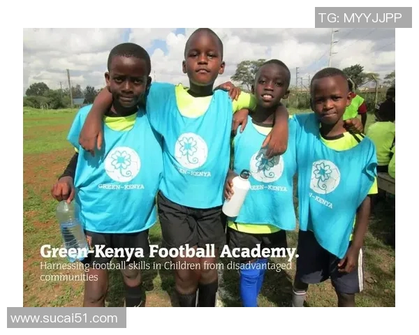 奶奶的陪伴与教导成就了足球明星的辉煌人生